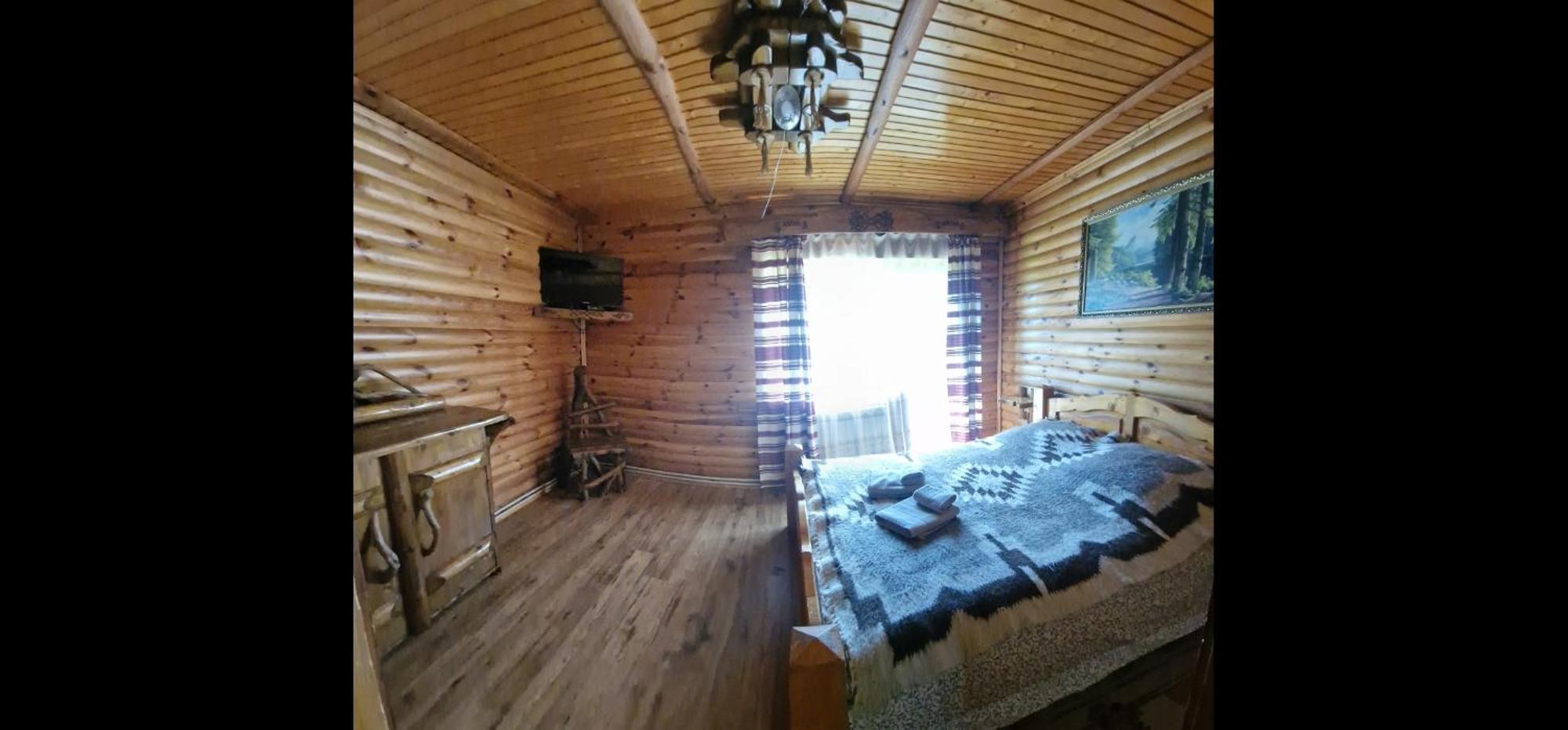 Готель Гуцульська хата Яремче Екстер'єр фото